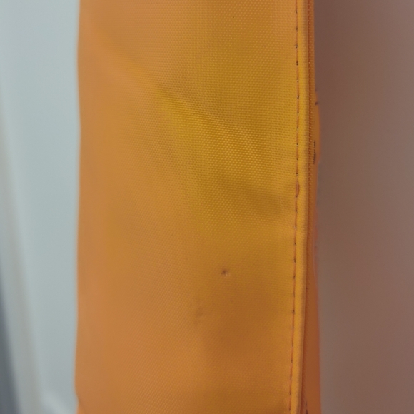 Veuve Clicquot Insulated Champagne Carrier Bag - Picture 7 of 10